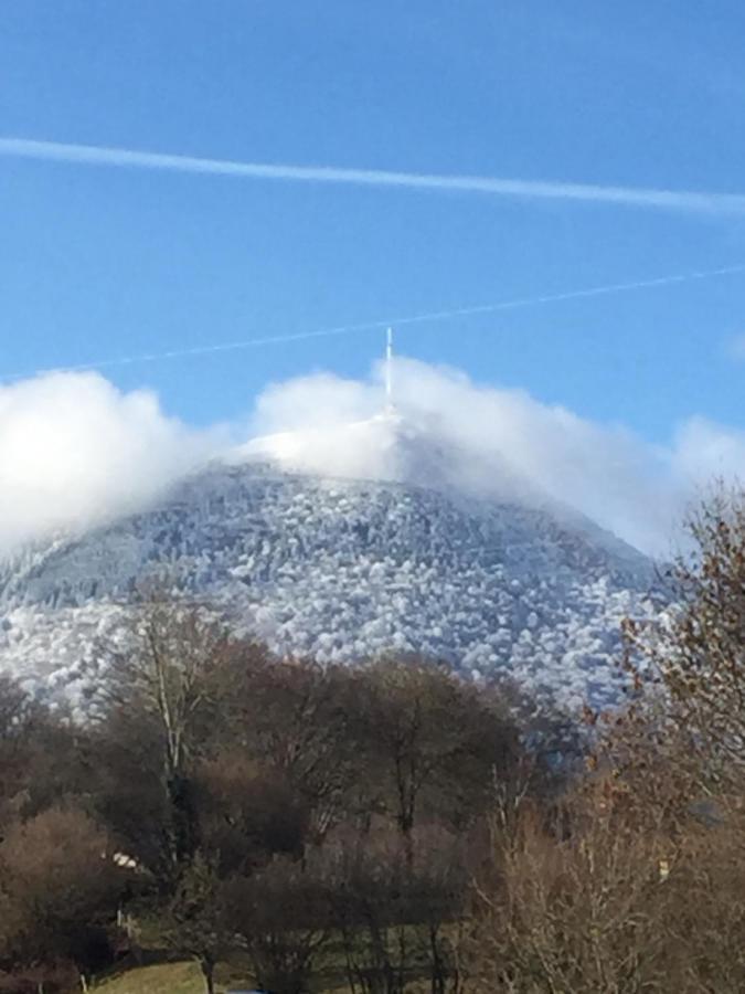 Cote Puy-De Dome Bed & Breakfast ออร์ซีนส์ ภายนอก รูปภาพ